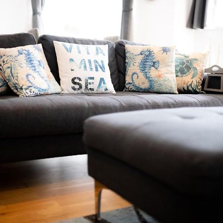 Seaview, Luxury Apartment, 2 Min Walk To Porth Beach Newquay  Luaran gambar