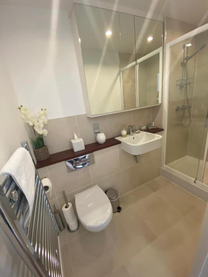Seaview, Luxury Apartment, 2 Min Walk To Porth Beach Newquay  Luaran gambar