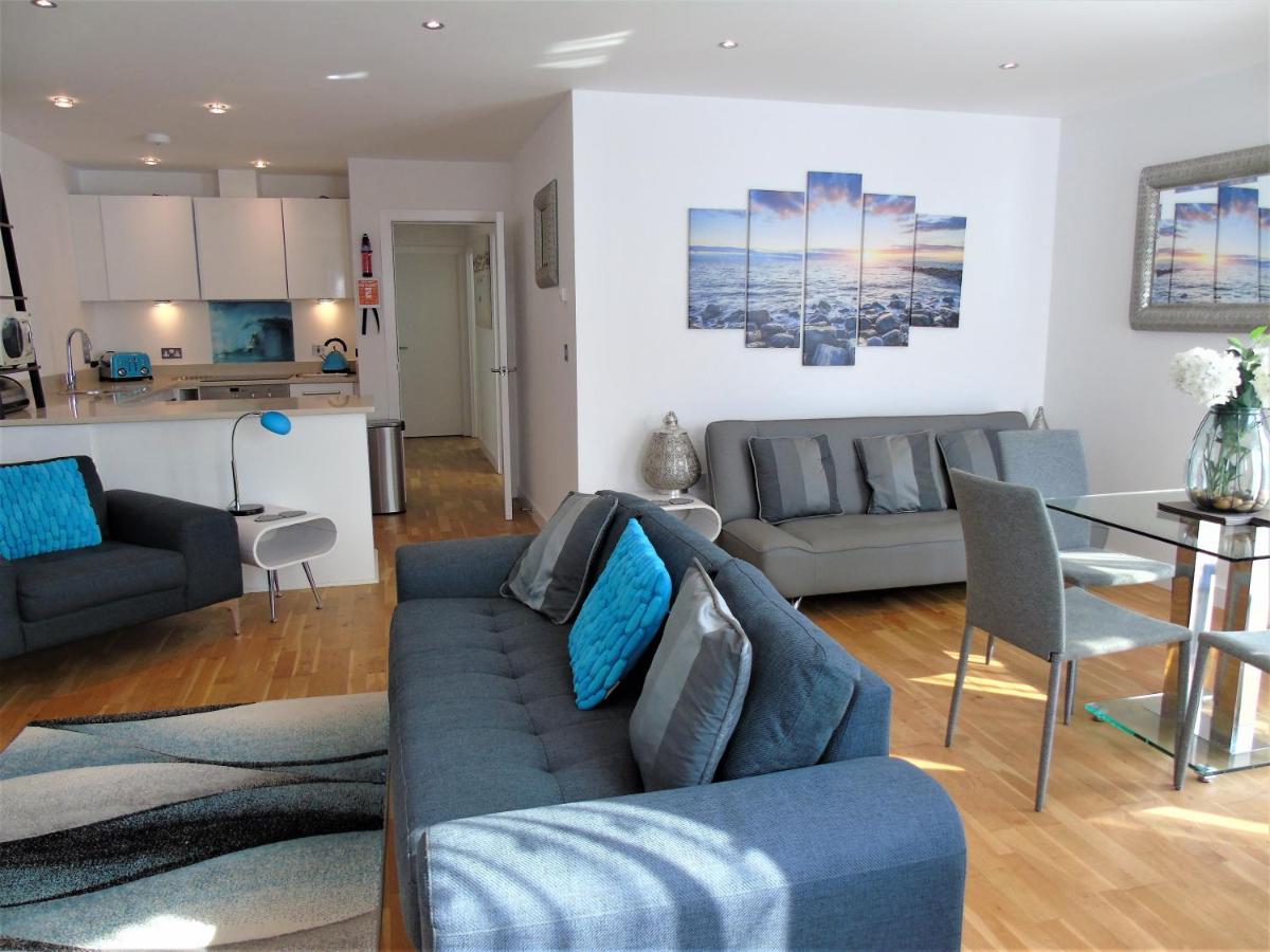 Seaview, Luxury Apartment, 2 Min Walk To Porth Beach Newquay  Luaran gambar