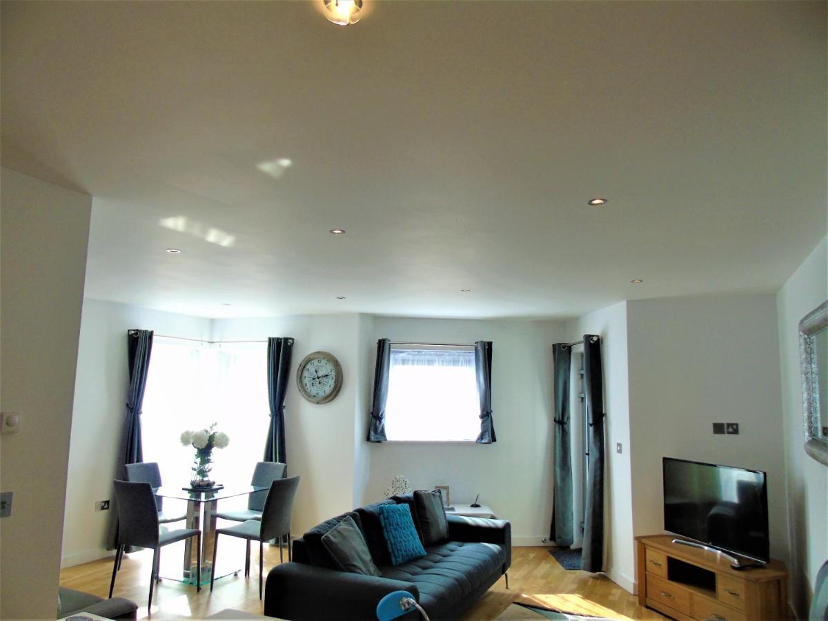Seaview, Luxury Apartment, 2 Min Walk To Porth Beach Newquay  Luaran gambar