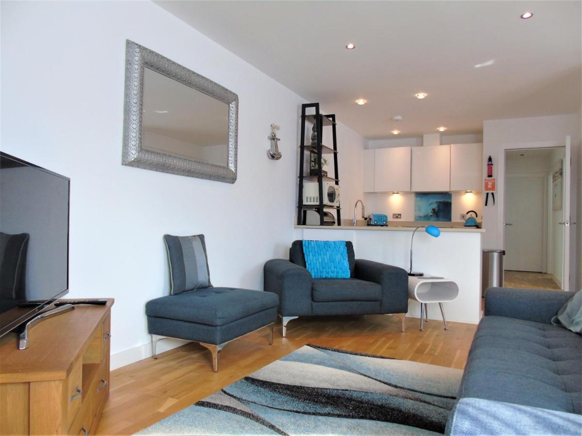 Seaview, Luxury Apartment, 2 Min Walk To Porth Beach Newquay  Luaran gambar