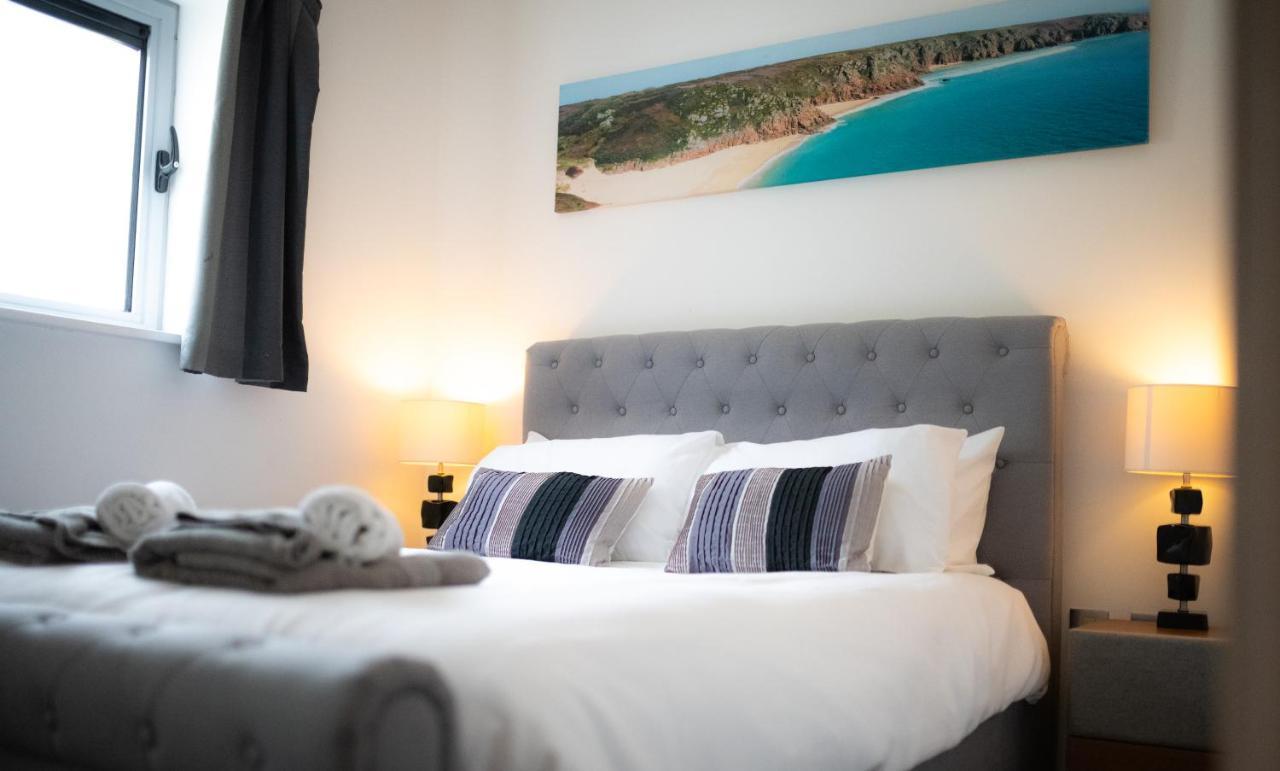 Seaview, Luxury Apartment, 2 Min Walk To Porth Beach Newquay  Luaran gambar