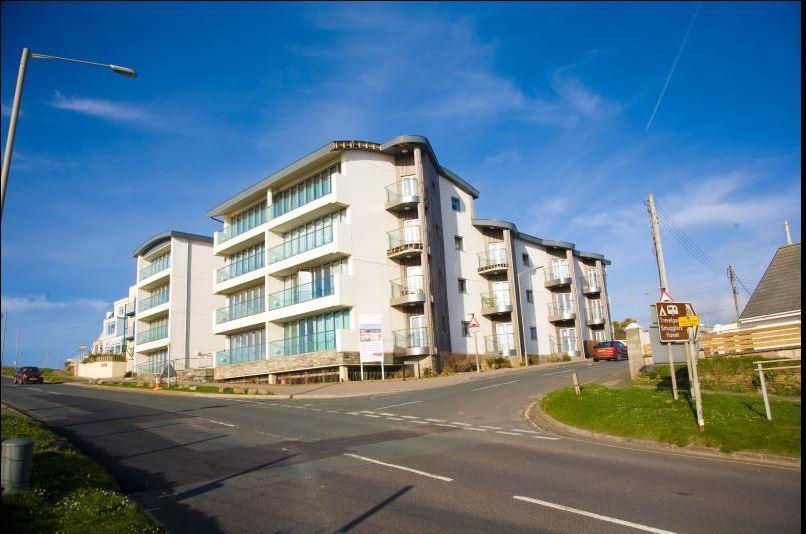 Seaview, Luxury Apartment, 2 Min Walk To Porth Beach Newquay  Luaran gambar